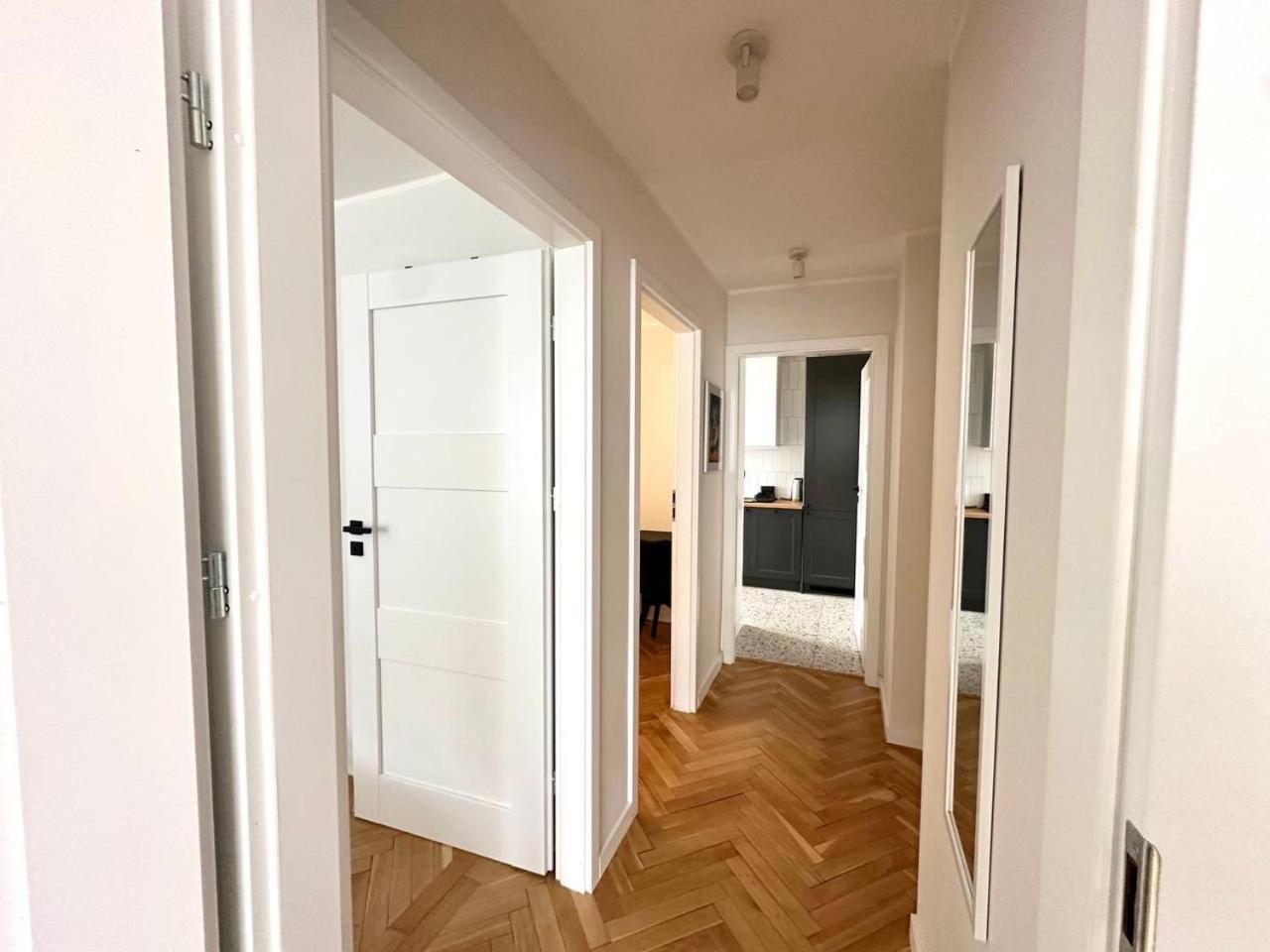 Ohmyhome - Platynowa Varšava